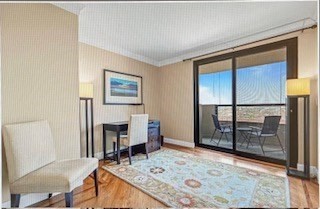 85 E India Row, Waterfront