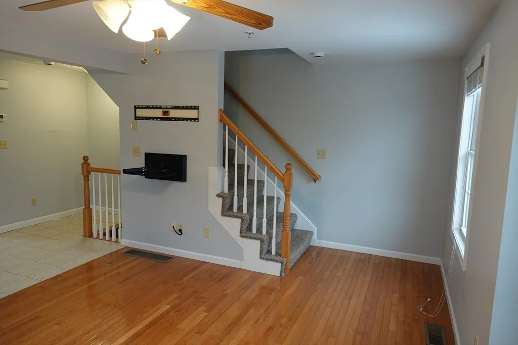 56 Gardner Ave, Lowell