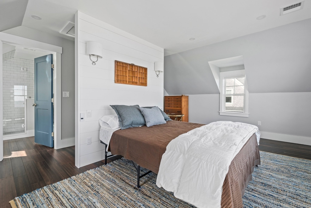 61 Gurnet Rd, Duxbury