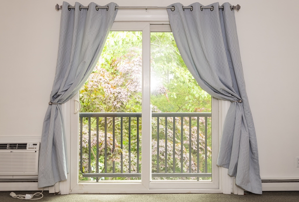 7 Chapel Hill Dr, Plymouth