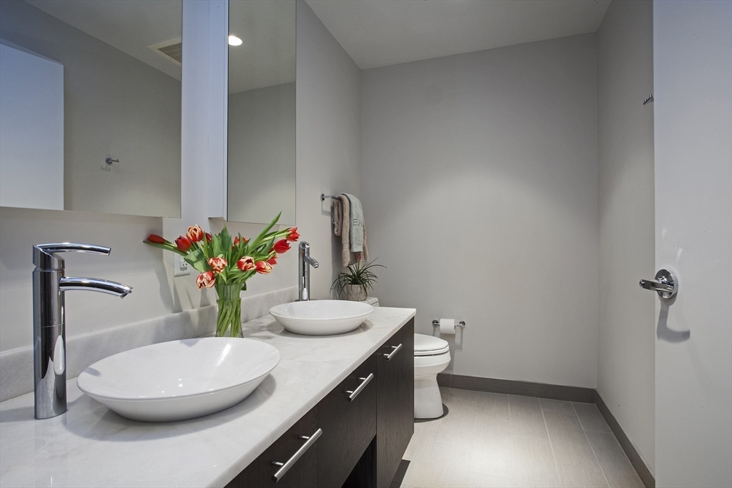 110 Stuart St, Back Bay