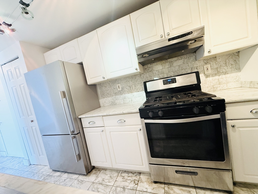 15 North Beacon St, Allston