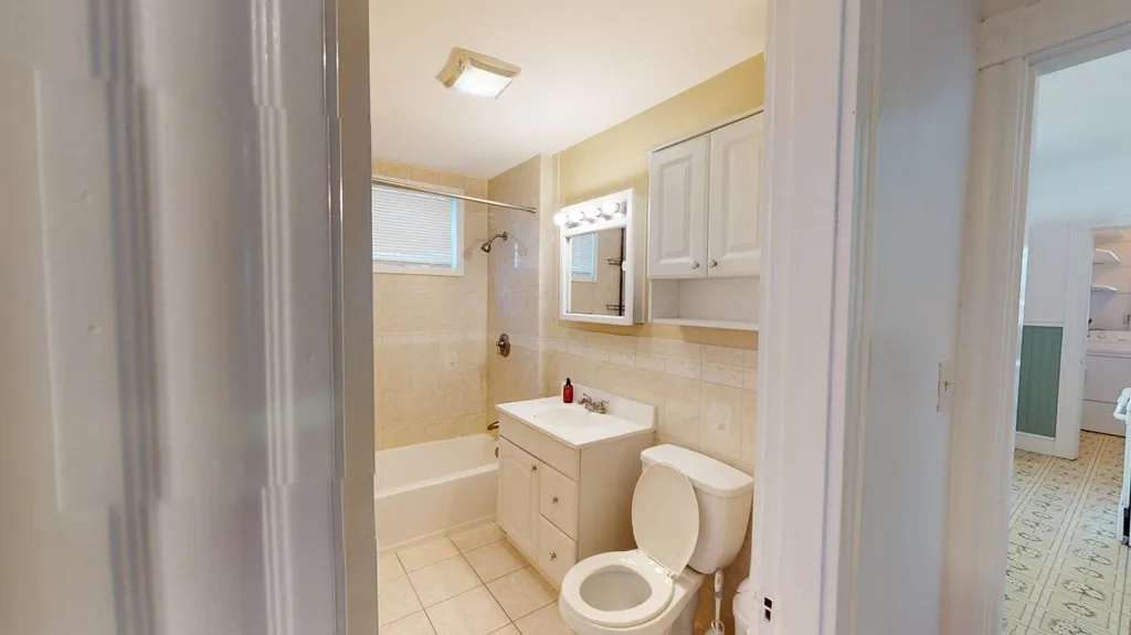 30 Roseclair, Boston