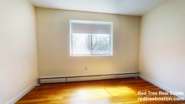 90 Gardner St, Allston