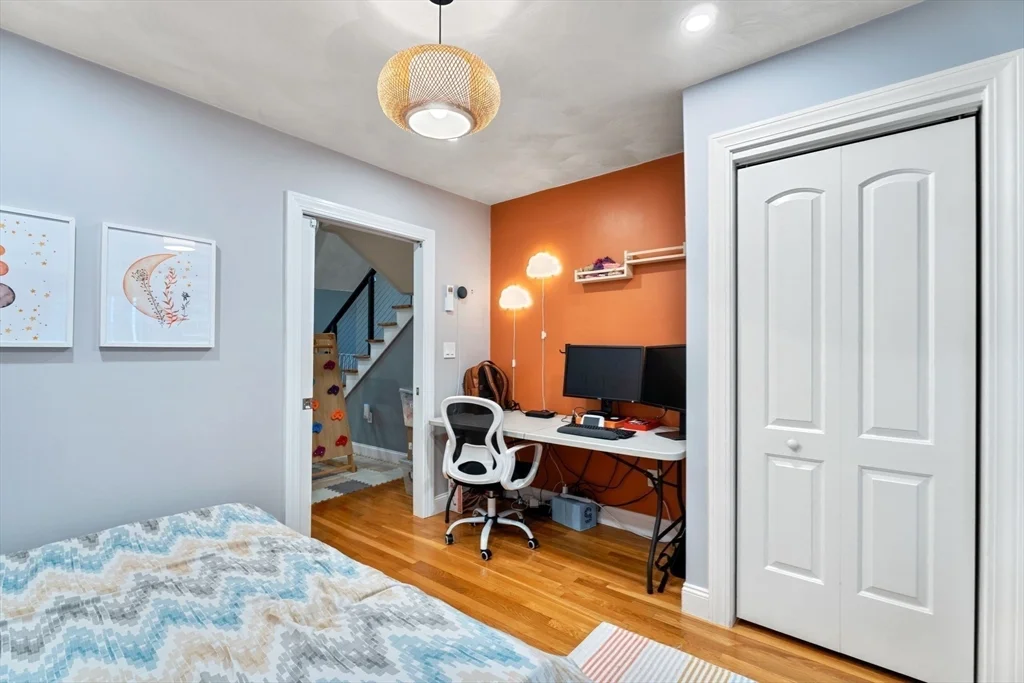 890 Winthrop Ave, Beachmont