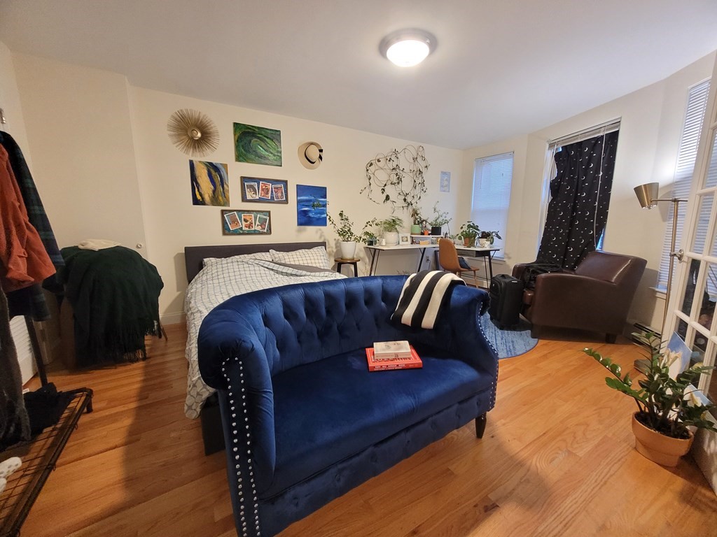 73 River St, Cambridgeport