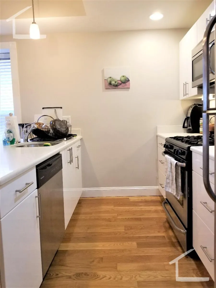 52 Kent St, Brookline Village