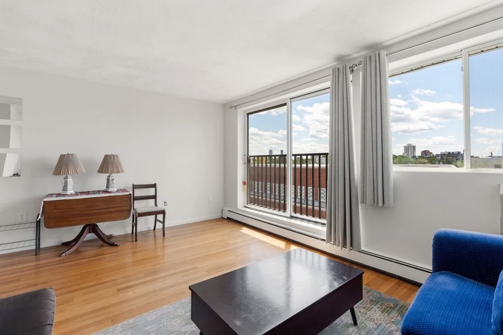 1643 Cambridge St, Harvard Square