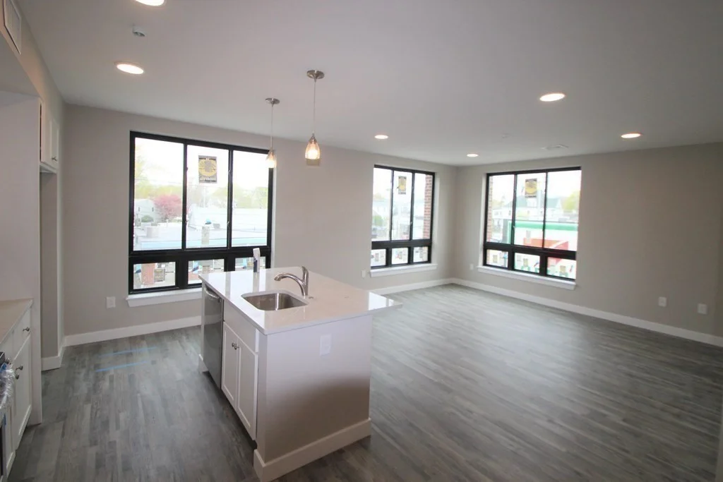 629 Washington St, Whitman