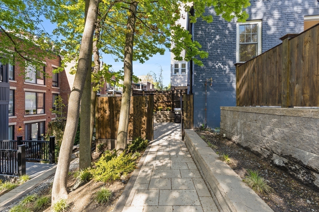 46 Lancaster Ter, Corey Hill