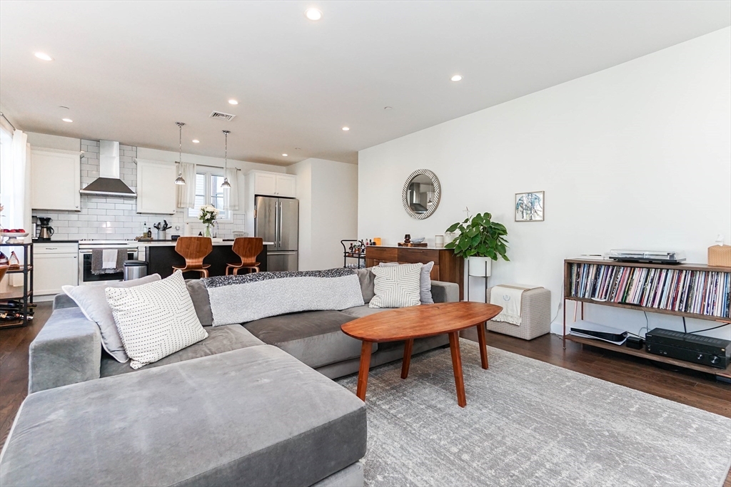 213 East Eagle St, East Boston