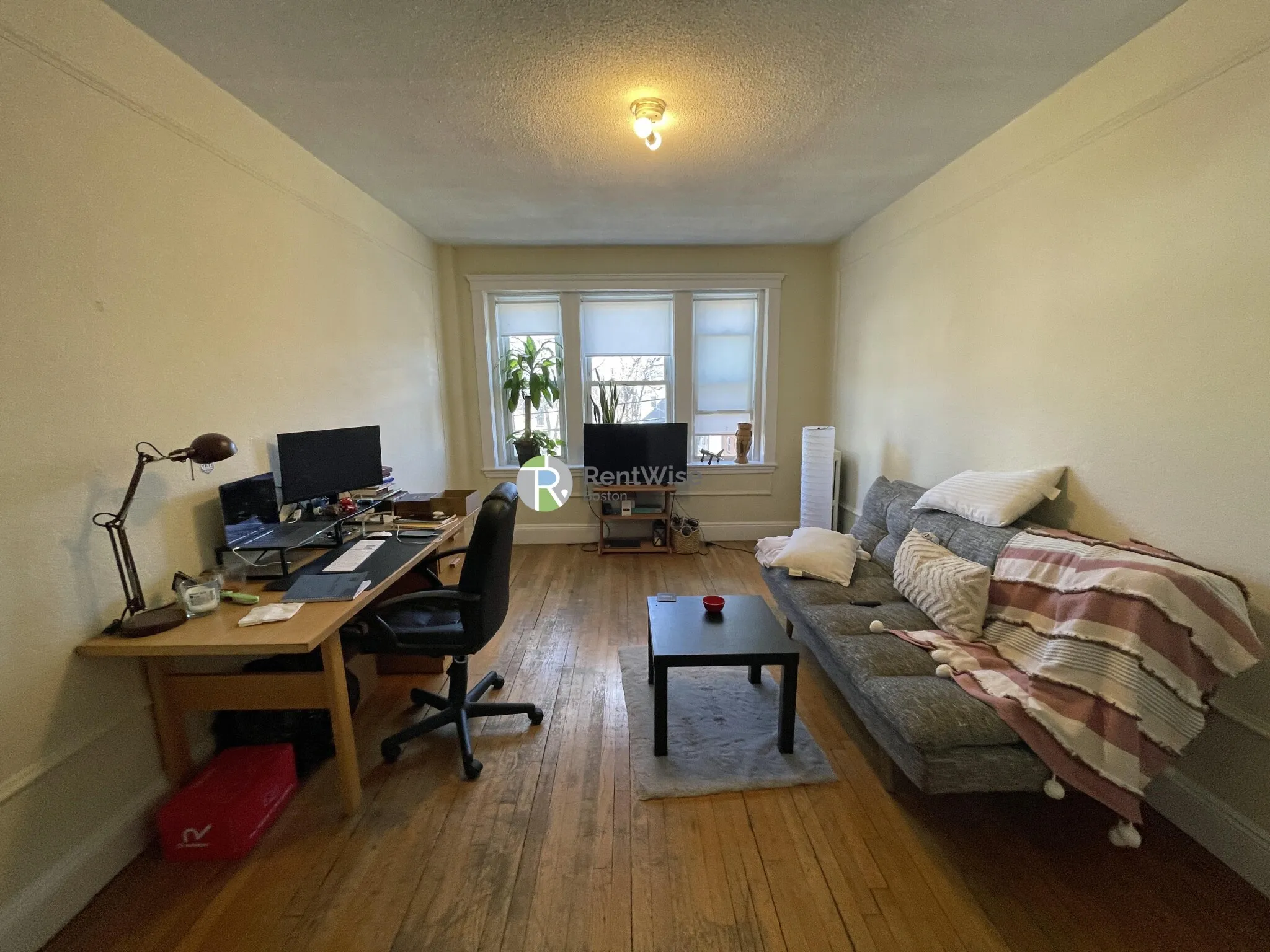 47 Linden St, Allston