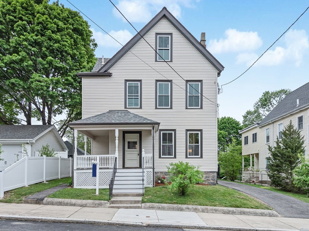 121 Hewlett St, Roslindale