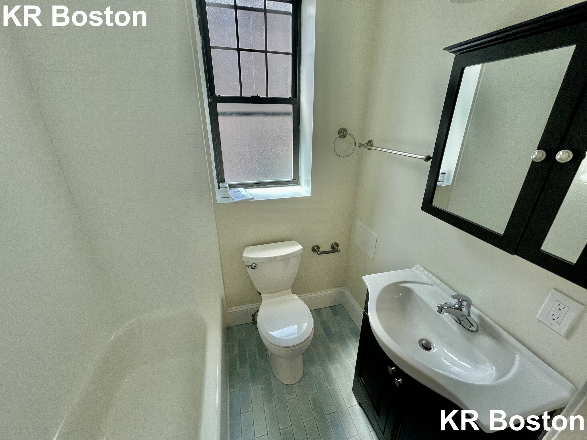 2 bed, 1 bath apartment for rent at 58 Queensberry St Unit 3, Fenway — photo 10 of 10
