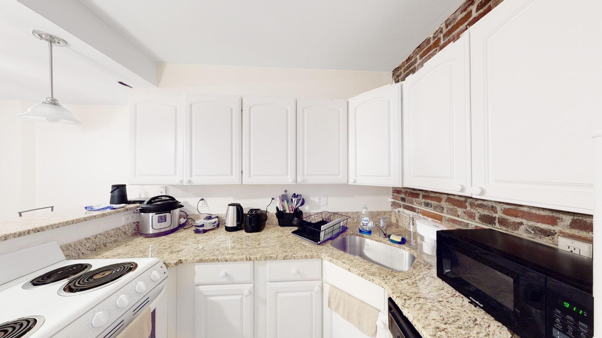 2 bed, 1 bath apartment for rent at 90 Prince St Unit 4, North End — photo 4 of 6