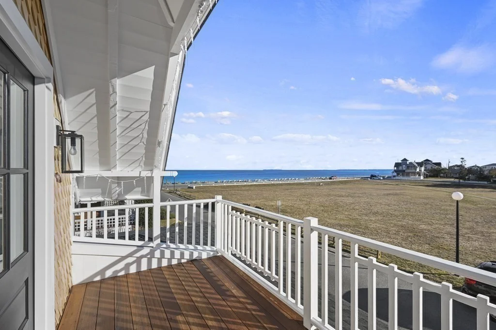 9 Tuckernuck Ave, Oak Bluffs