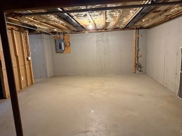 955 Pleasant St, Weymouth