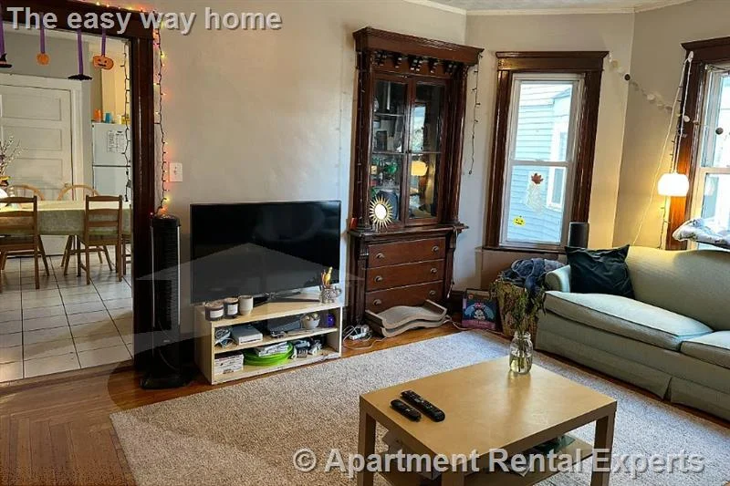 183 College Ave, Davis Square