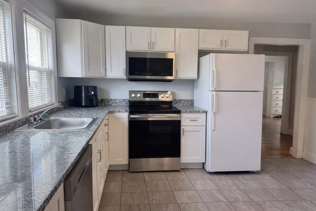 76 Prospect St, Watertown