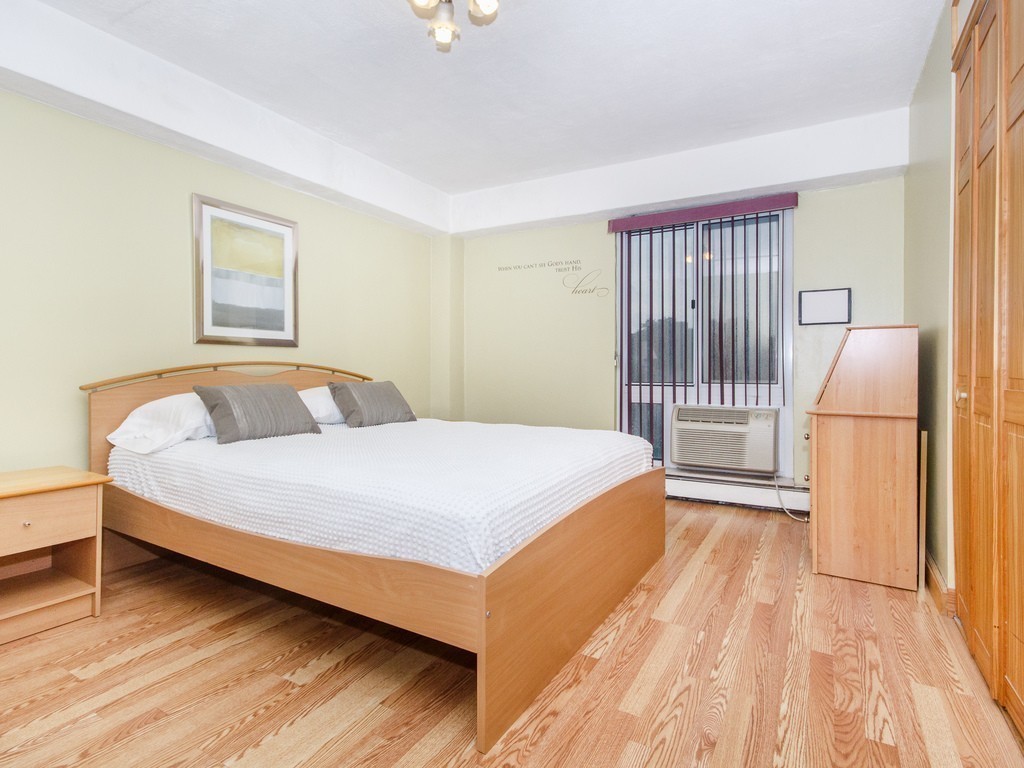 4 Trowbridge Pl, Mid-Cambridge