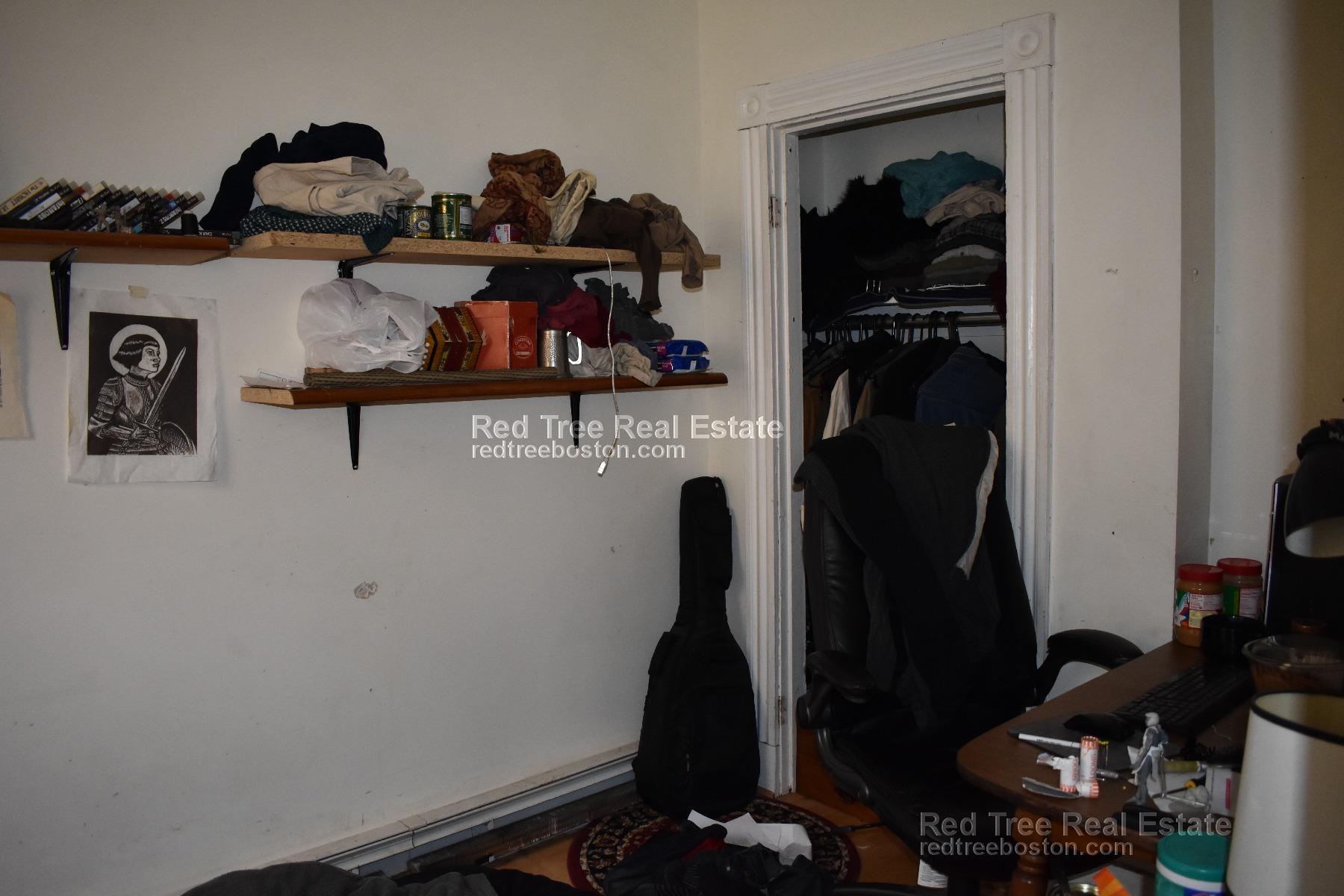 129 Cedar St, Roxbury