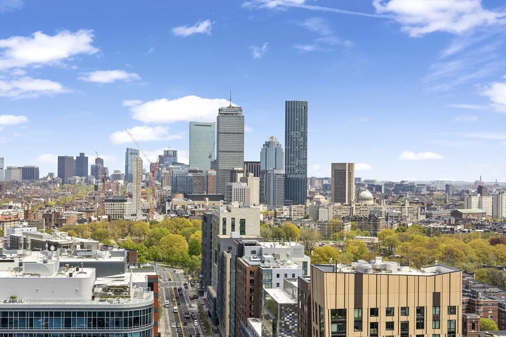 188 Brookline Ave, Fenway