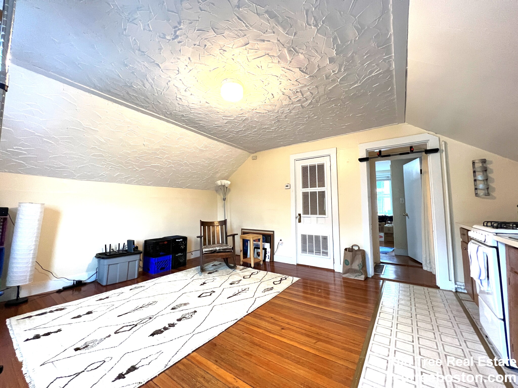 35 Danforth St, Jamaica Plain
