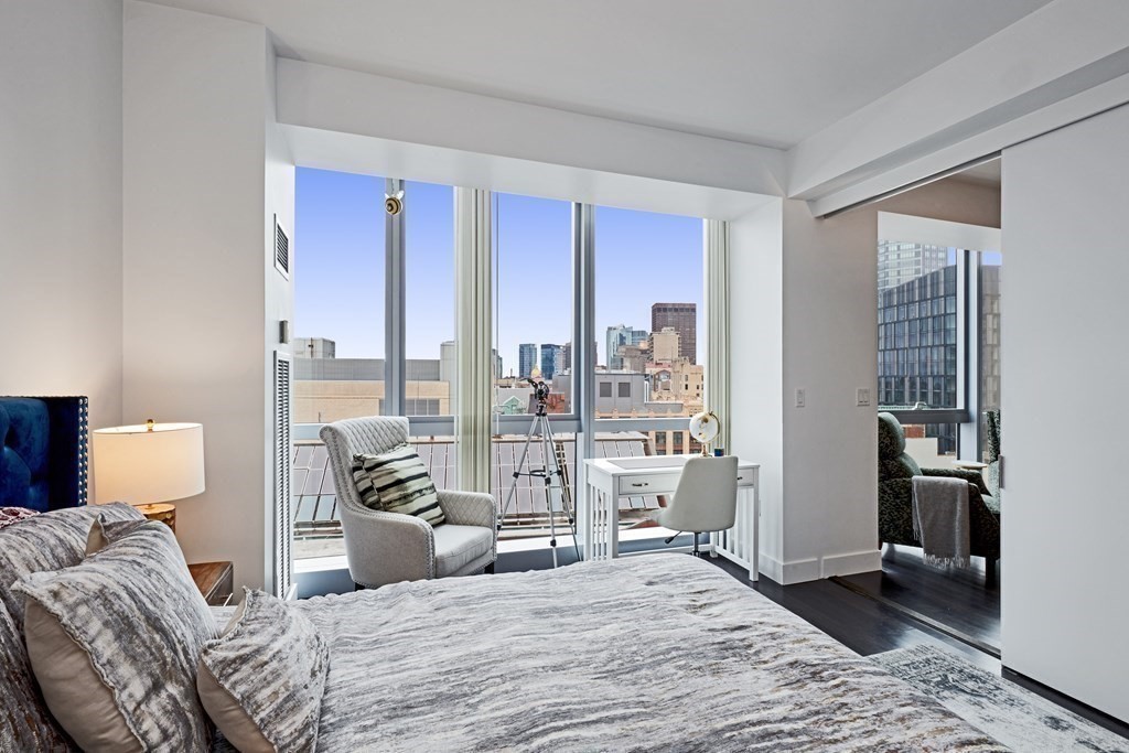 110 Stuart, Back Bay