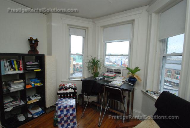 44 Boylston St, Jamaica Plain