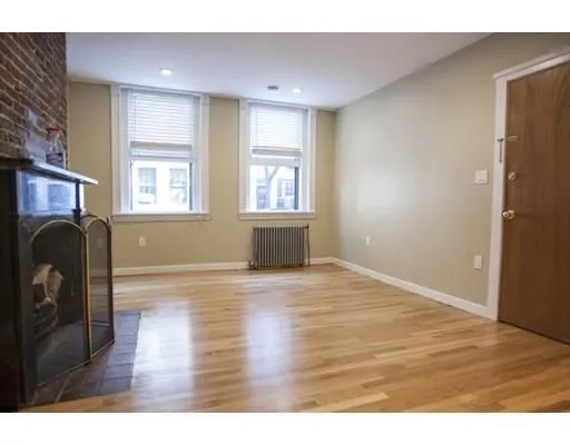 41 Grove St, Beacon Hill