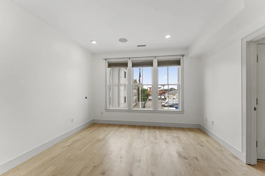 542 Dorchester Ave, South Boston