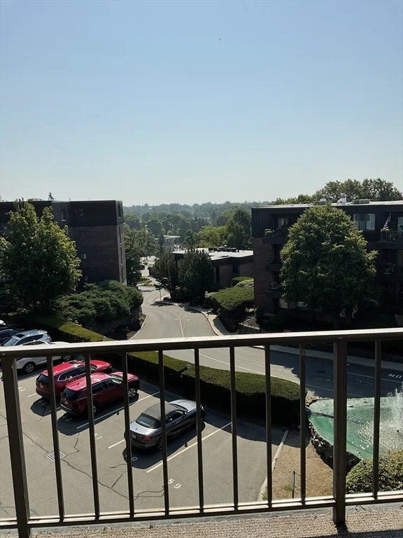 1006 Paradise Rd, Swampscott