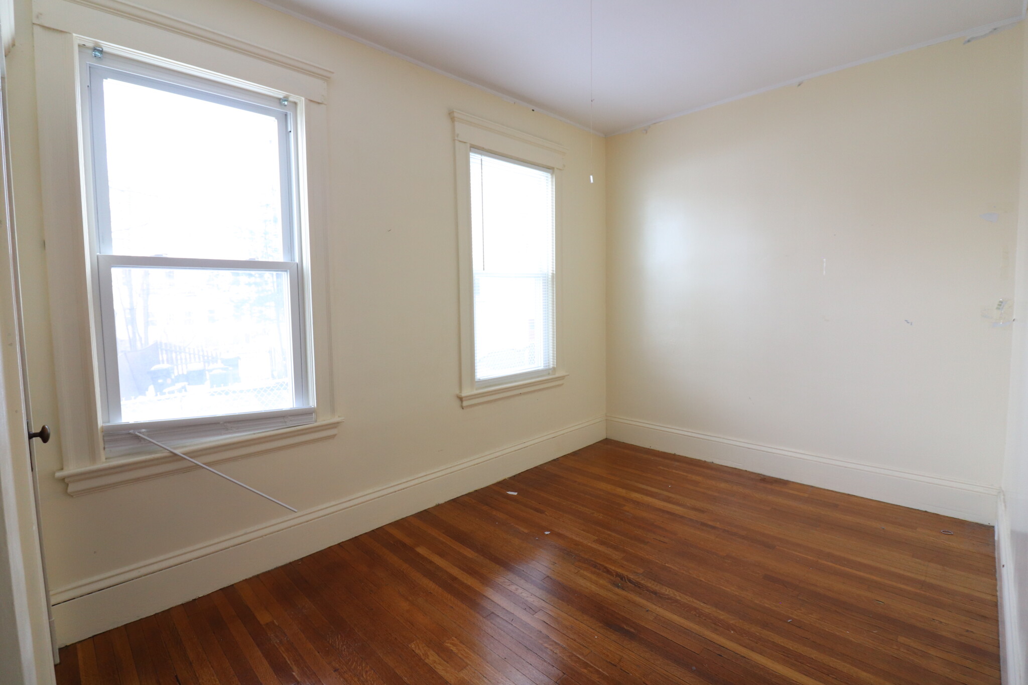 3 bed, 2 bath apartment for rent at 582 Cambridge St Unit 1, Allston — photo 8 of 10