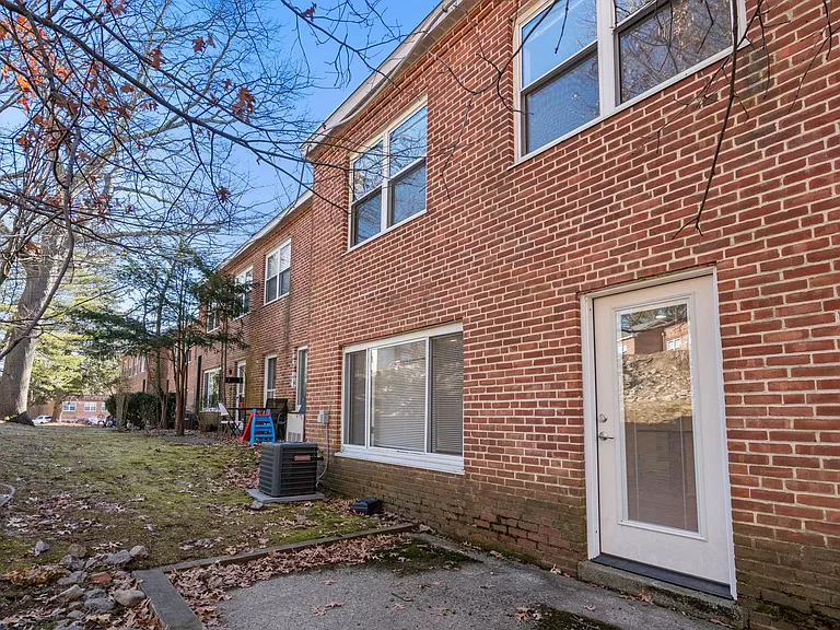 2 bed, 1.5 bath apartment for rent at 252 Independence Unit 252, Brighton — photo 9 of 20