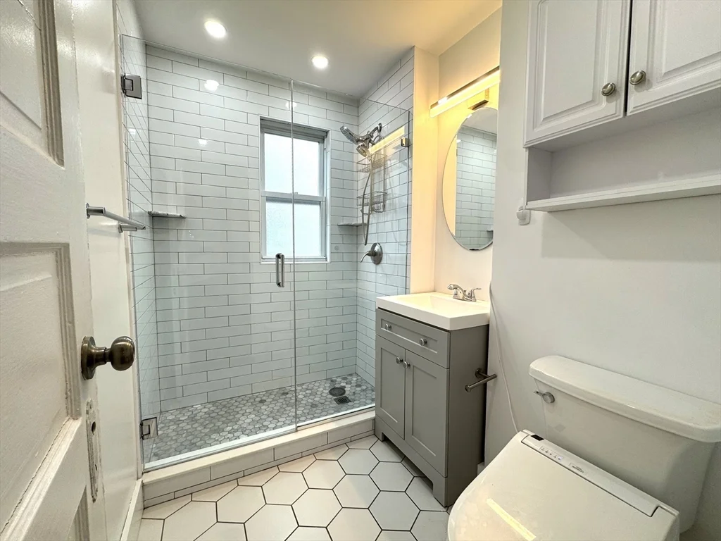 67 Washburn Ave, North Cambridge