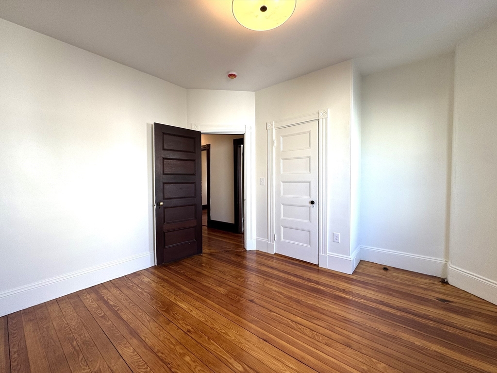 11 East Milton Rd, Brookline