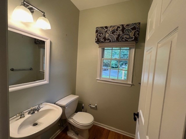 8 Stonegate Ln, Bedford