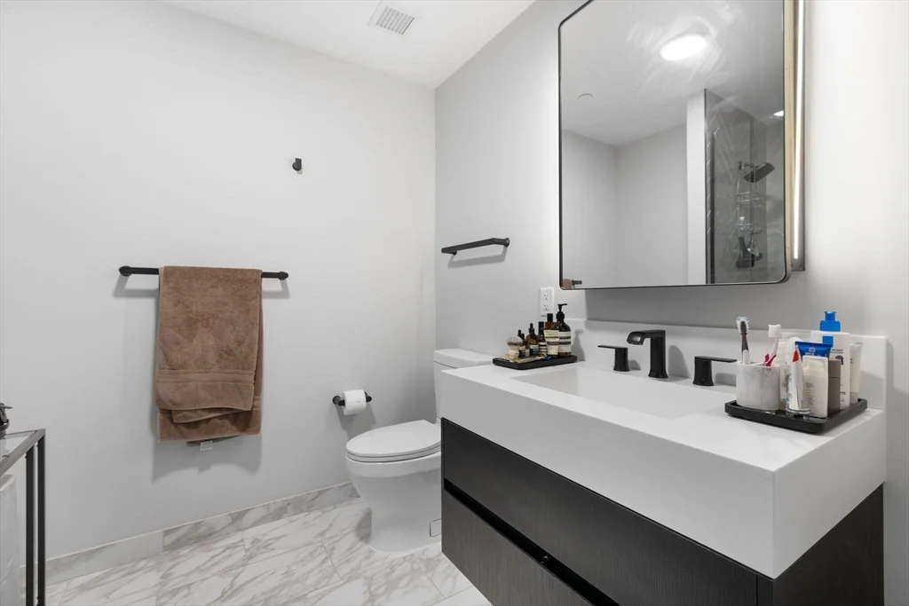 55 Lagrange, Downtown