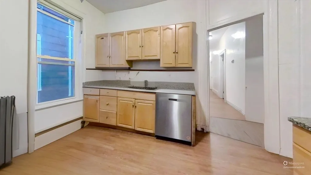 34 Cherokee St, Mission Hill