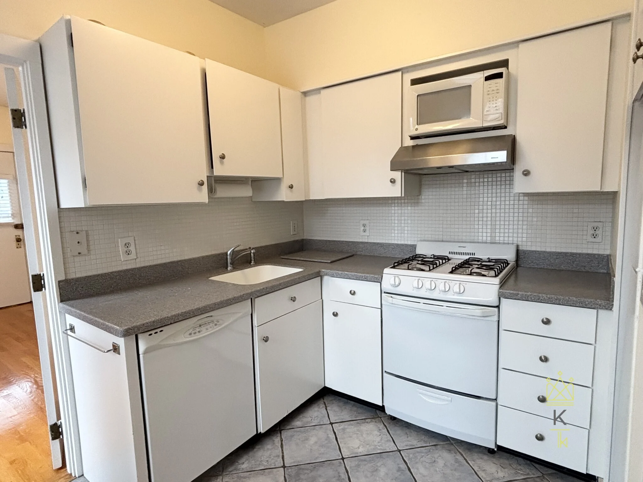 120 Sutherland Rd, Brighton