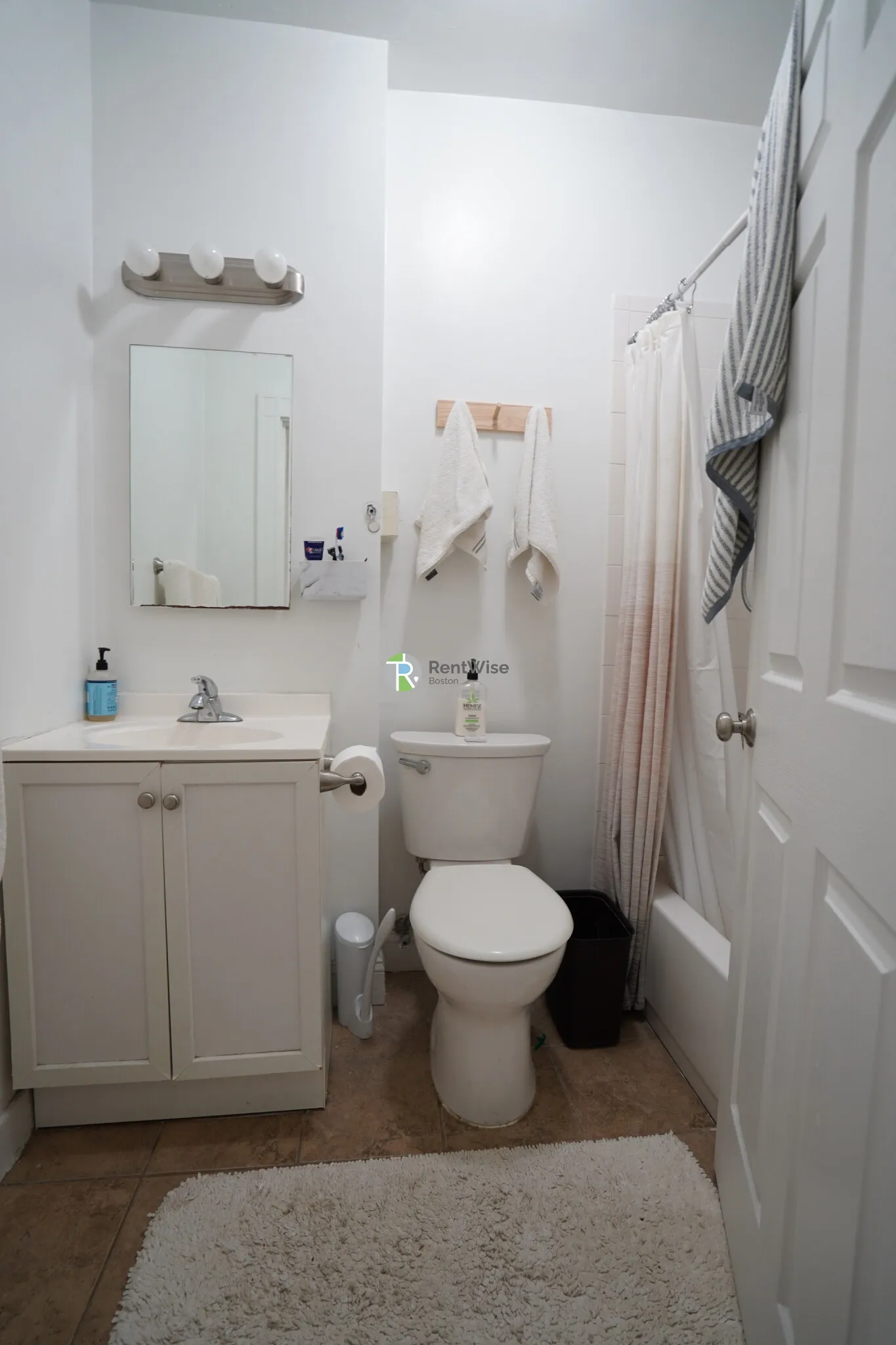 230 Walnut St, Newtonville