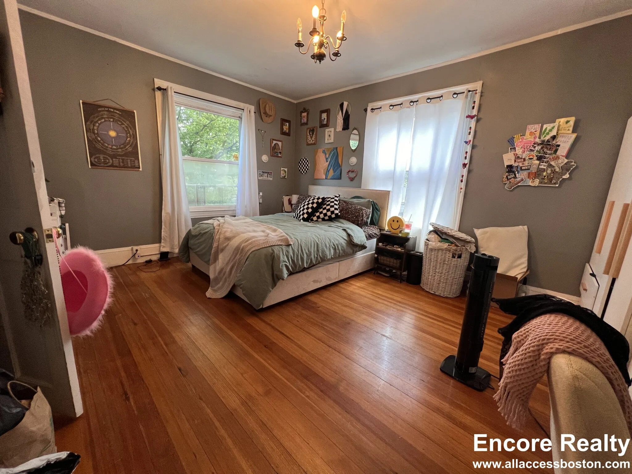 9 Kenwood St, North Brookline