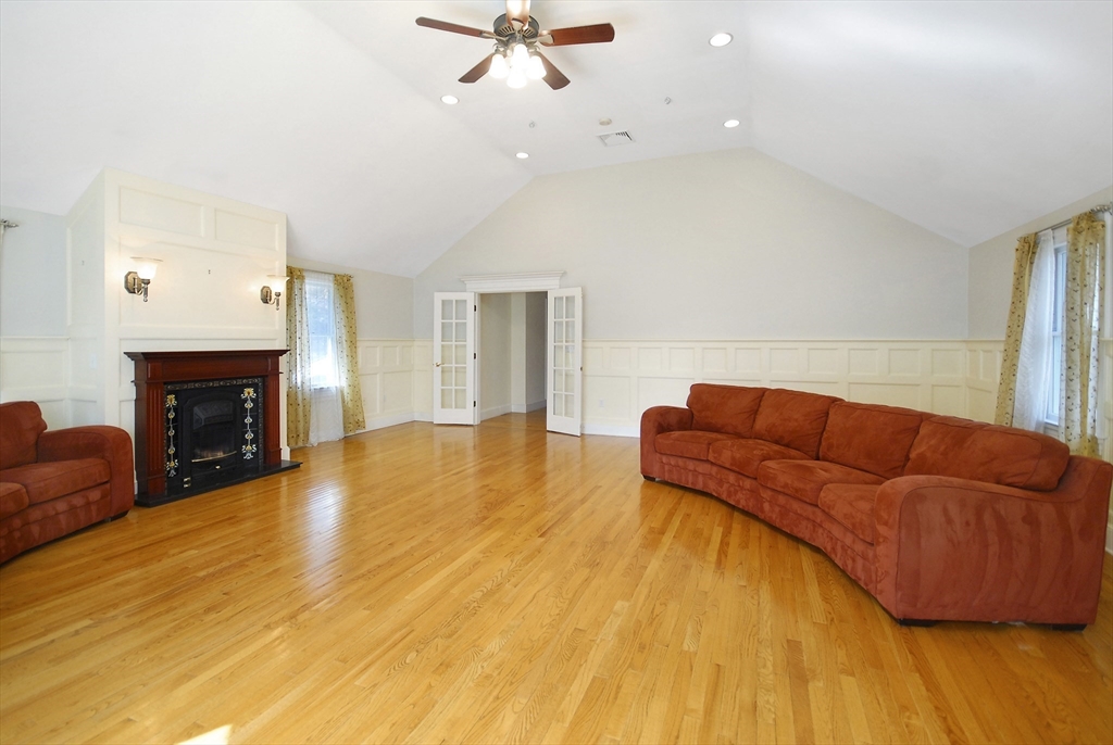 20 Blossom St, Lexington