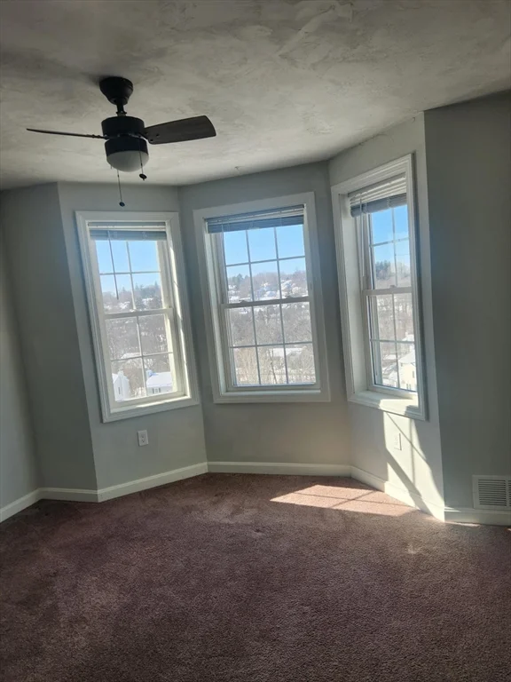 24 Bittersweet Blvd, Worcester