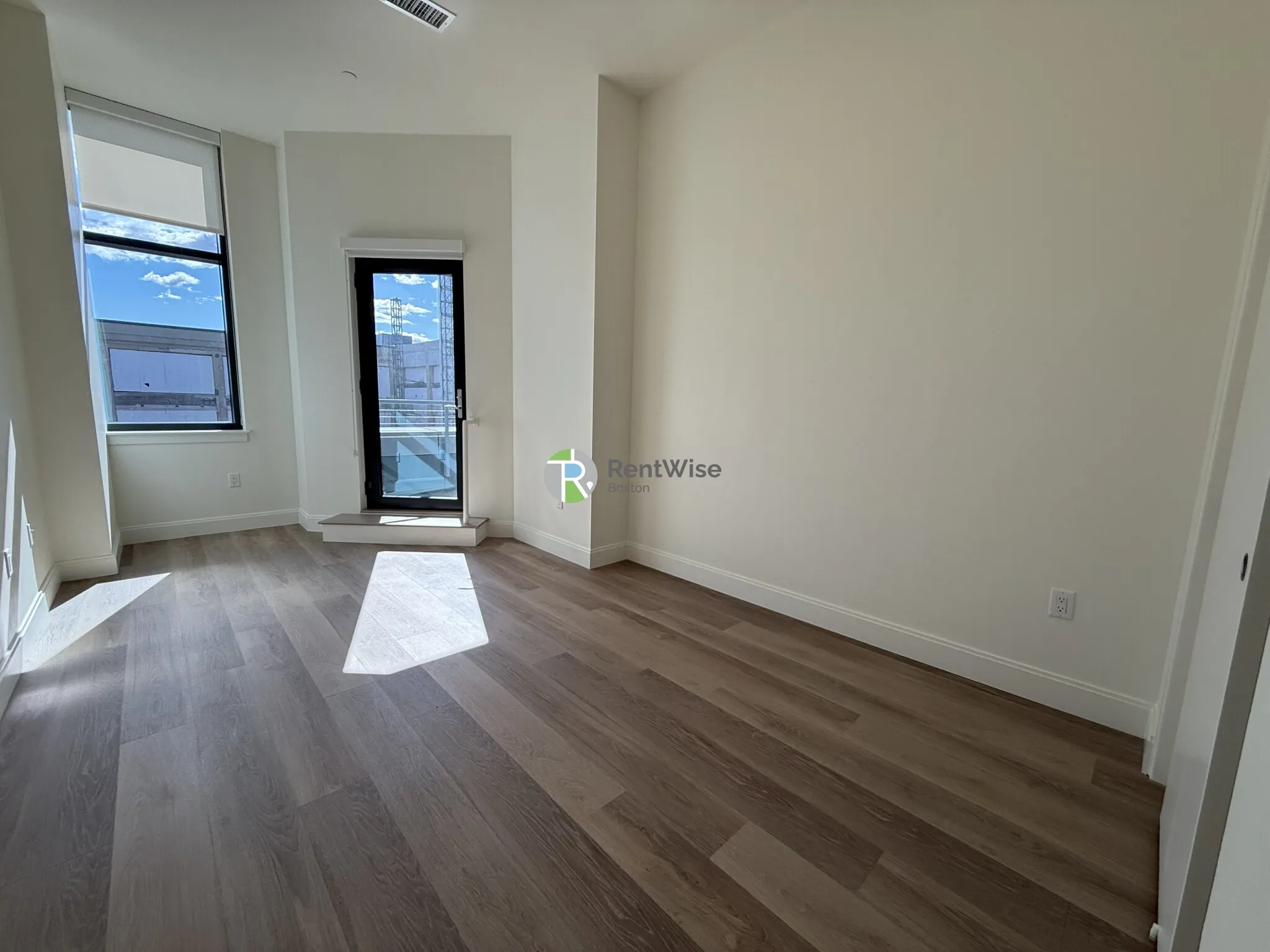 1079 Commonwealth Ave, Allston