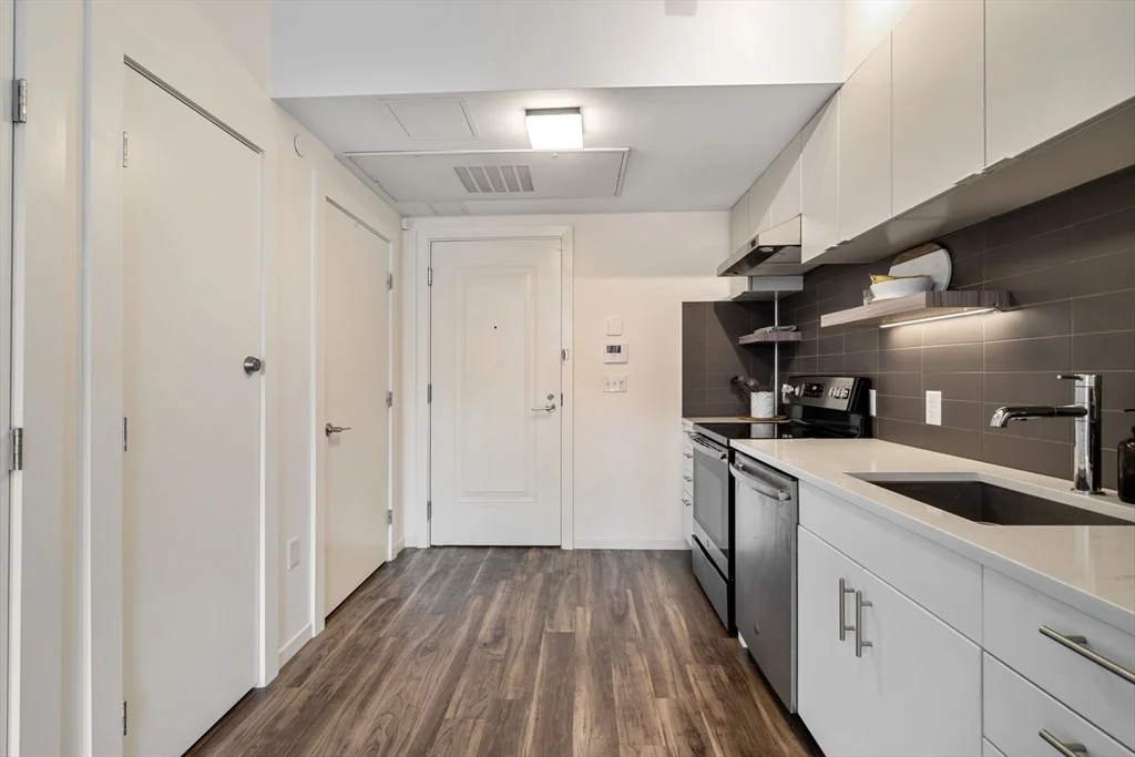 839 Beacon St, Fenway