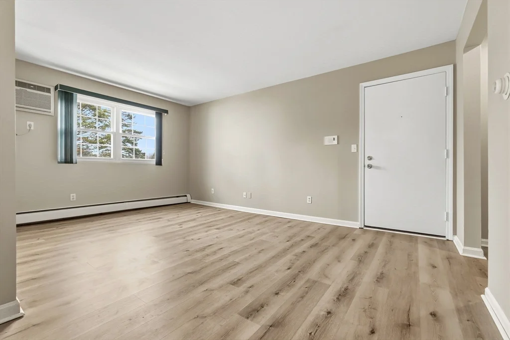 6 Venice St, Danvers