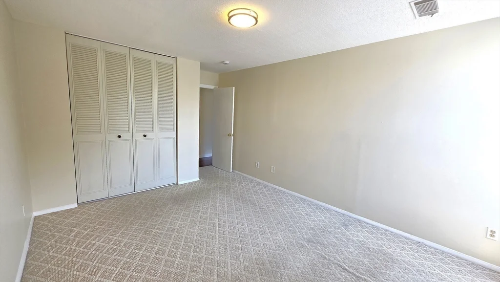 48 Shrewsbury Green Dr, Shrewsbury