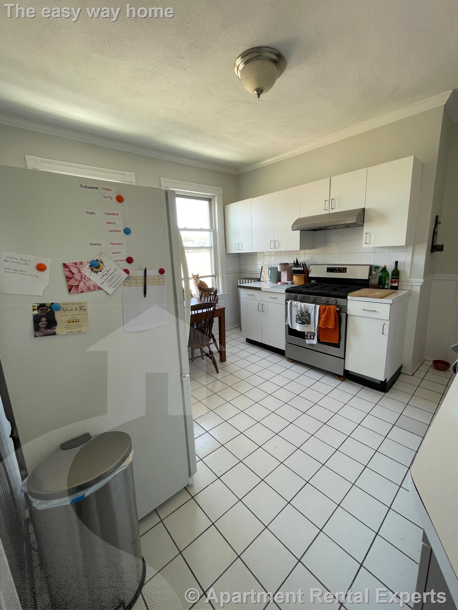 15 Farragut Ave, Teele Square