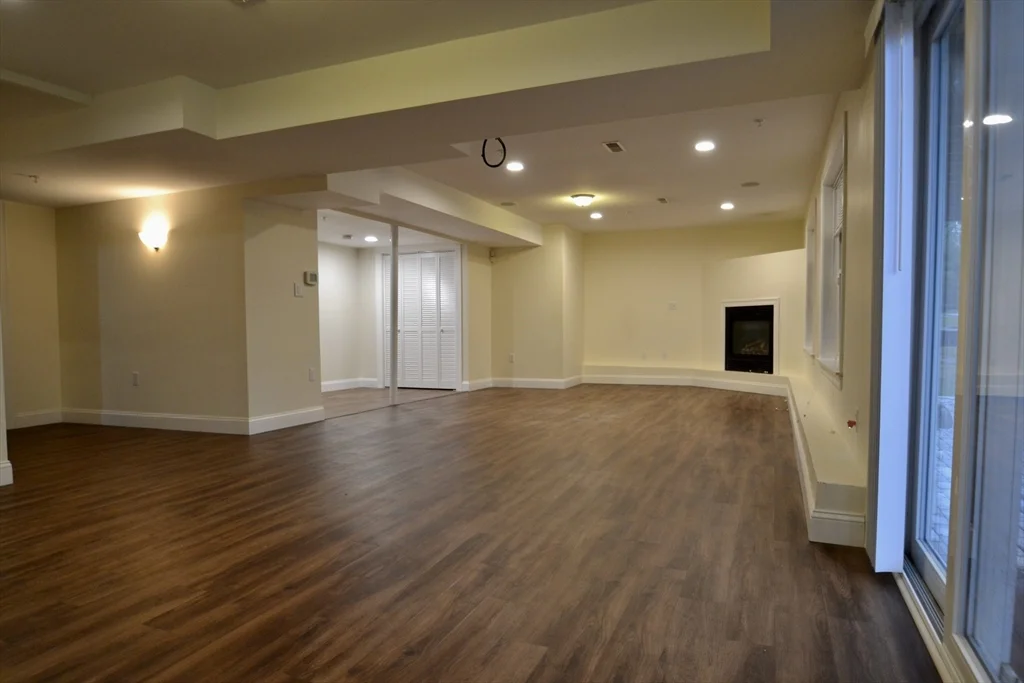 8 Cheyenne Vly, Westford